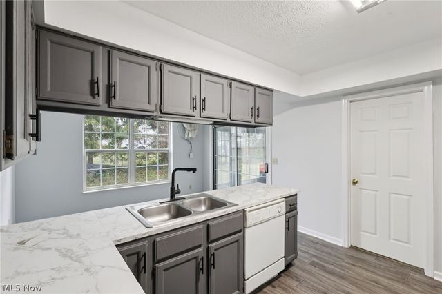 14459 Fullers Lane, Strongsville, OH 44149