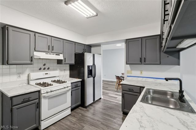 14459 Fullers Lane, Strongsville, OH 44149