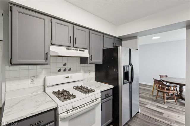 14459 Fullers Lane, Strongsville, OH 44149