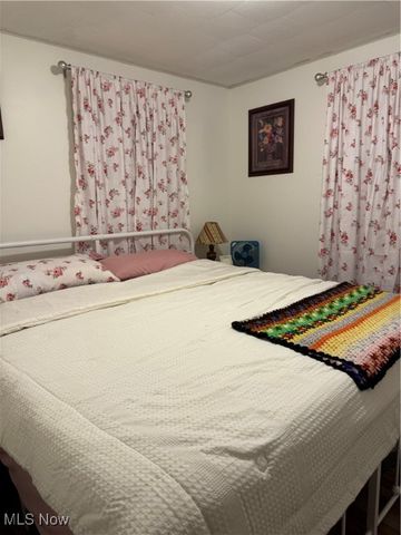 67533 Willow Grove Road, St Clairsville, OH 43950