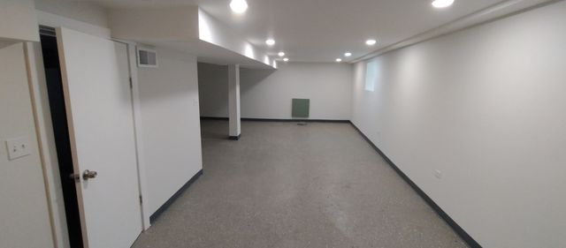 7926 S Michigan Avenue, Chicago, IL 60619