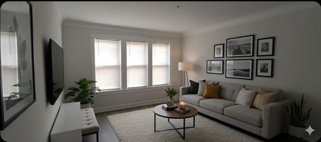 7926 S Michigan Avenue, Chicago, IL 60619