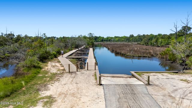 107 Dolphin View Court, Sneads Ferry, NC 28460