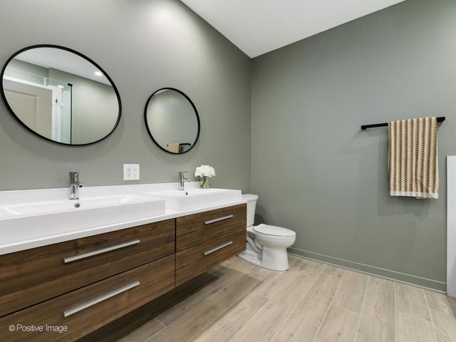 6031 W NORTH Avenue 3w, Oak Park, IL 60302