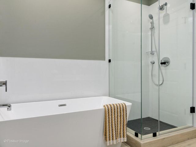 6031 W NORTH Avenue 3w, Oak Park, IL 60302