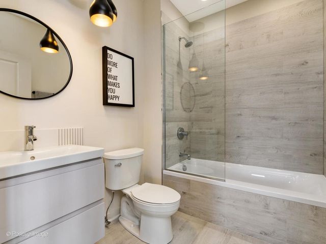 6031 W NORTH Avenue 3w, Oak Park, IL 60302