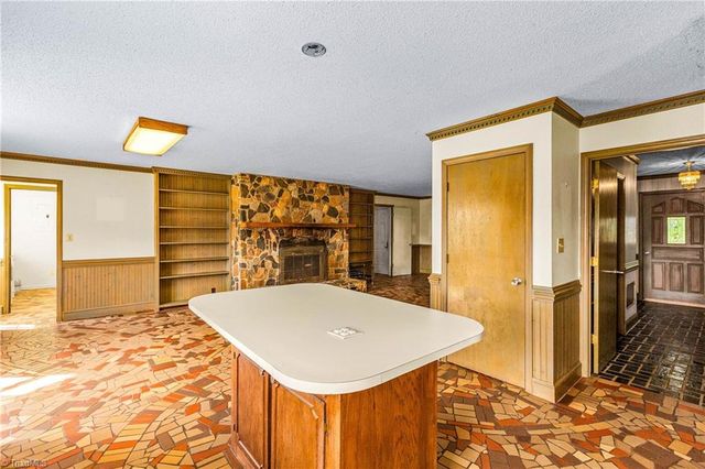 5041 Friendship Circle Road, East Bend, NC 27018