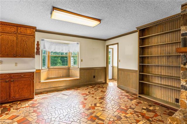 5041 Friendship Circle Road, East Bend, NC 27018