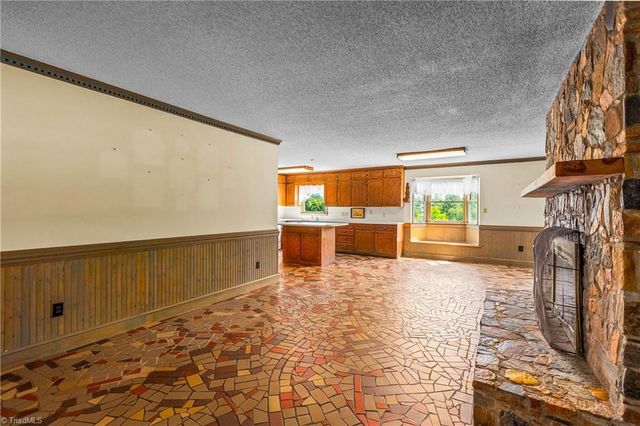 5041 Friendship Circle Road, East Bend, NC 27018