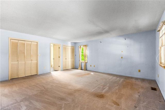 5041 Friendship Circle Road, East Bend, NC 27018