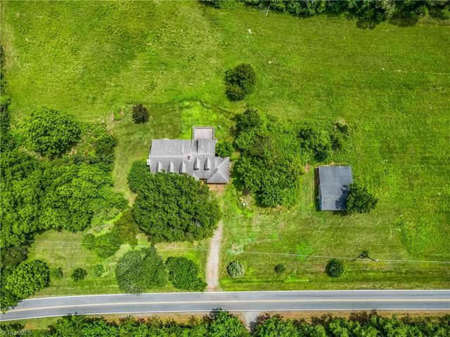 5041 Friendship Circle Road, East Bend, NC 27018