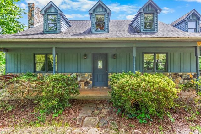 5041 Friendship Circle Road, East Bend, NC 27018