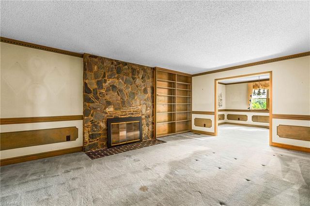 5041 Friendship Circle Road, East Bend, NC 27018