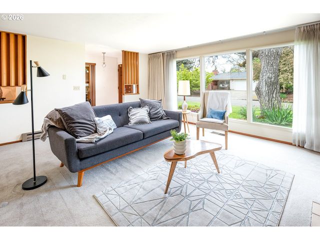 545 HUGHES St, Eugene, OR 97402