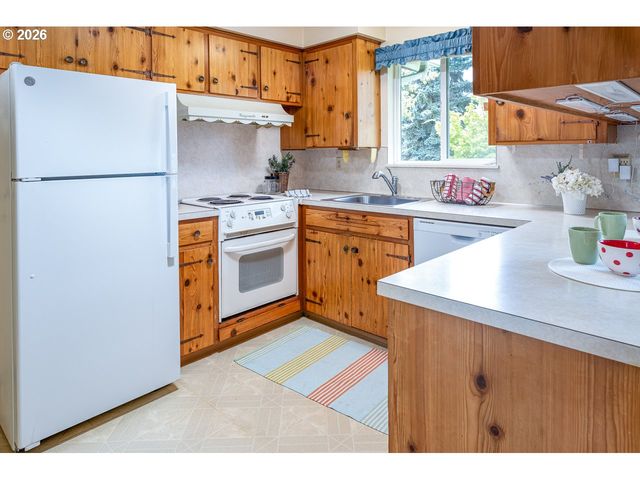 545 HUGHES St, Eugene, OR 97402