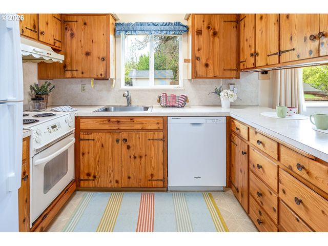 545 HUGHES St, Eugene, OR 97402