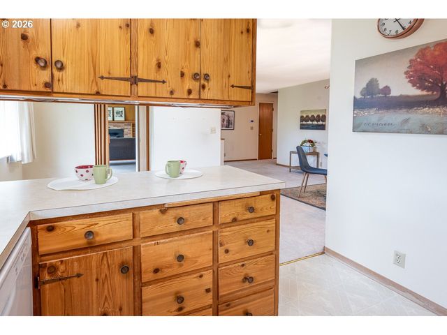 545 HUGHES St, Eugene, OR 97402