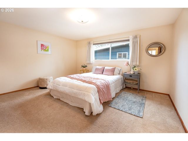 545 HUGHES St, Eugene, OR 97402