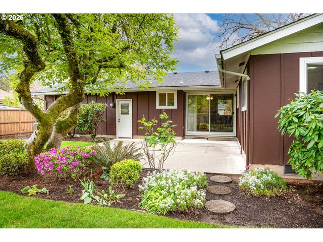 545 HUGHES St, Eugene, OR 97402