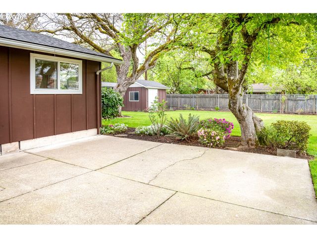 545 HUGHES St, Eugene, OR 97402