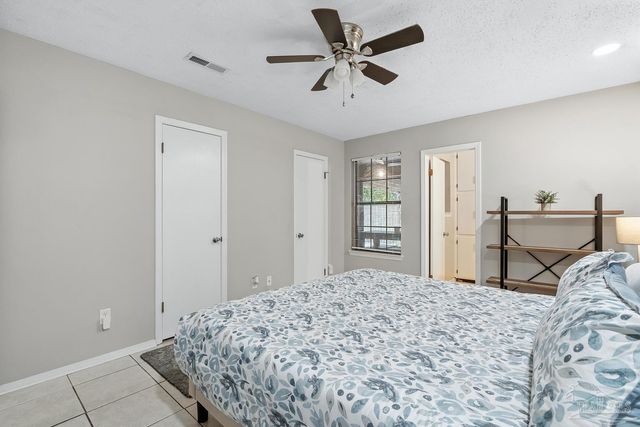 2393 Shoal Creek Dr, Pensacola, FL 32514