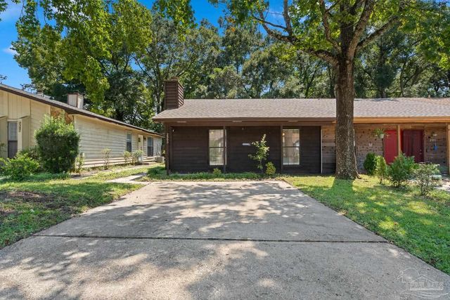 2393 Shoal Creek Dr, Pensacola, FL 32514