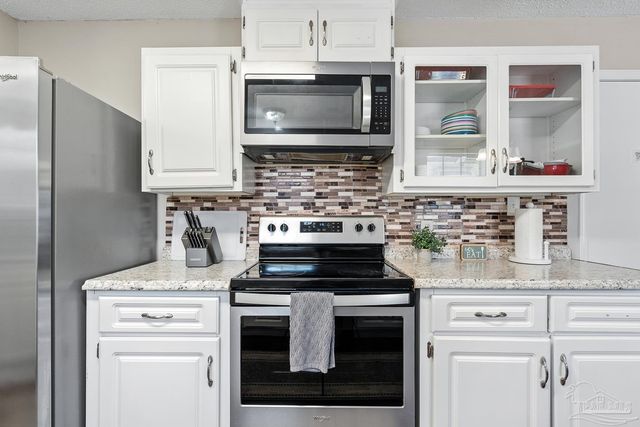 2393 Shoal Creek Dr, Pensacola, FL 32514