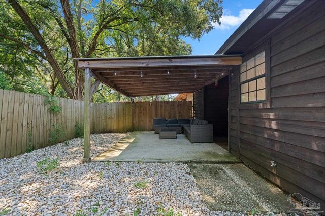 2393 Shoal Creek Dr, Pensacola, FL 32514