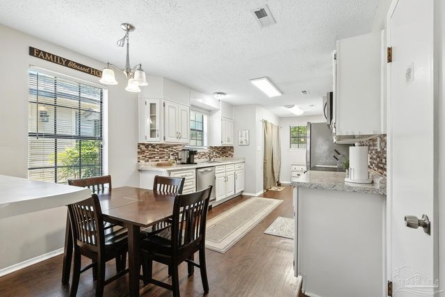 2393 Shoal Creek Dr, Pensacola, FL 32514