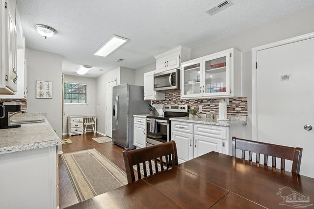 2393 Shoal Creek Dr, Pensacola, FL 32514