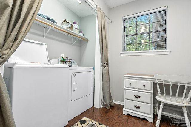 2393 Shoal Creek Dr, Pensacola, FL 32514