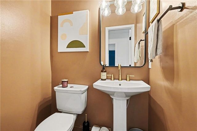 2435 Crestview Avenue, Decatur, GA 30032