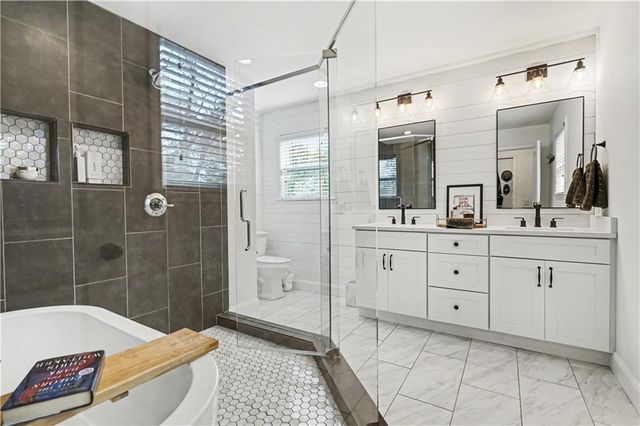 2435 Crestview Avenue, Decatur, GA 30032