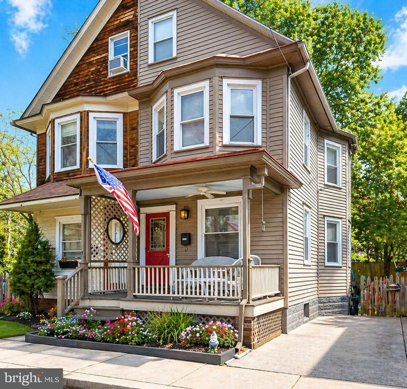 3 LEE AVE, Haddonfield, NJ 08033