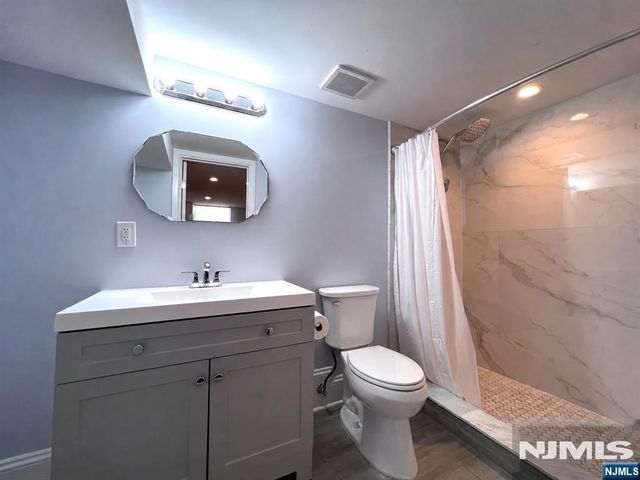 19 Cedar Place 1, Hawthorne, NJ 07506