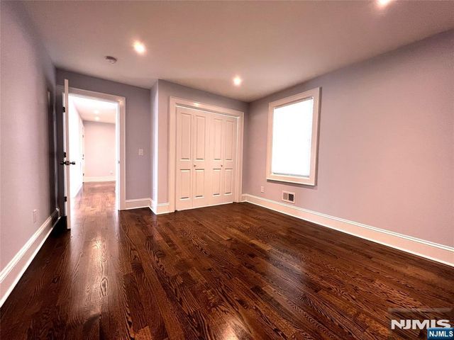 19 Cedar Place 1, Hawthorne, NJ 07506