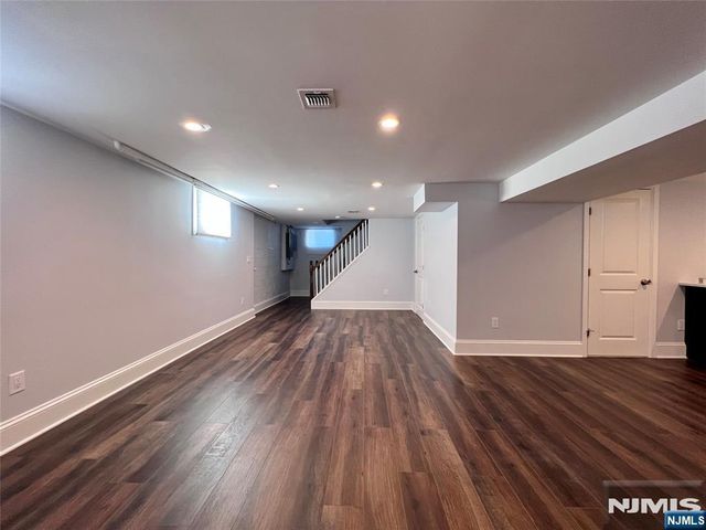 19 Cedar Place 1, Hawthorne, NJ 07506