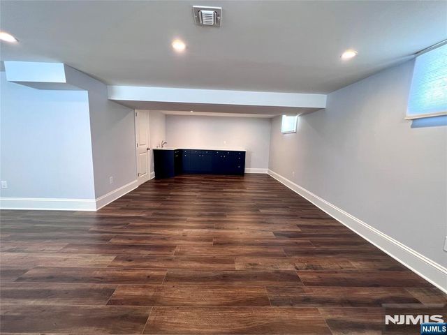 19 Cedar Place 1, Hawthorne, NJ 07506