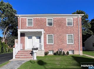 19 Cedar Place 1, Hawthorne, NJ 07506