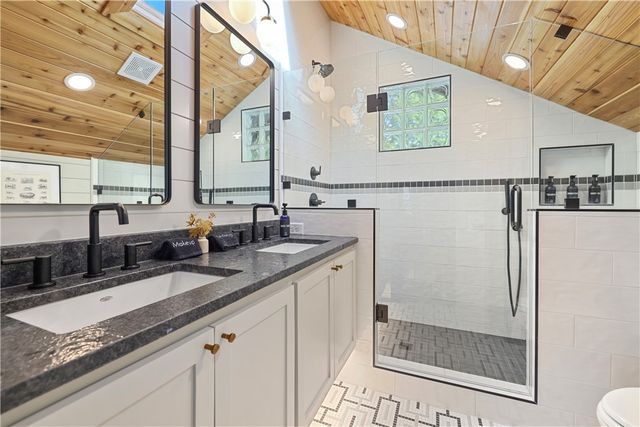 435 N Oliver Avenue, Fayetteville, AR 72701