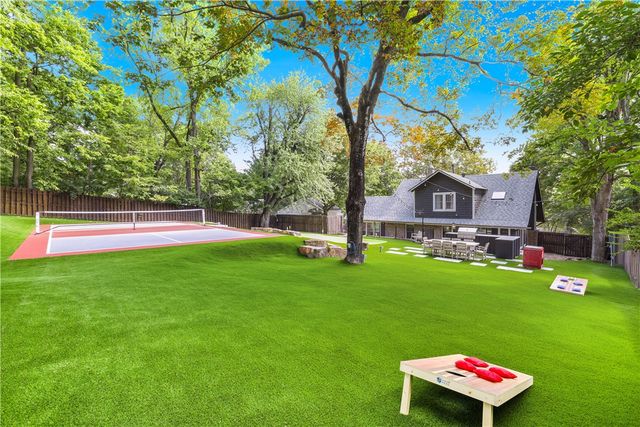 435 N Oliver Avenue, Fayetteville, AR 72701