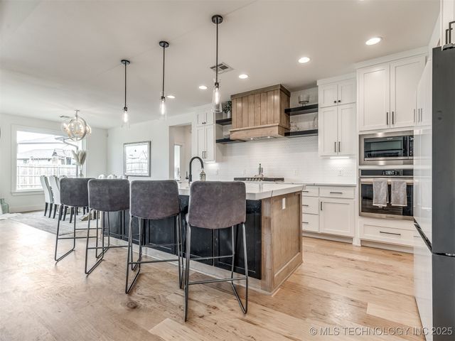 3005 E 146th Place S, Bixby, OK 74008