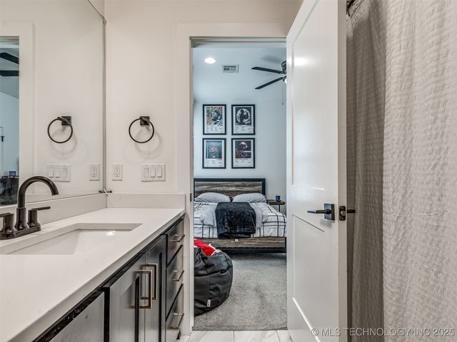 3005 E 146th Place S, Bixby, OK 74008