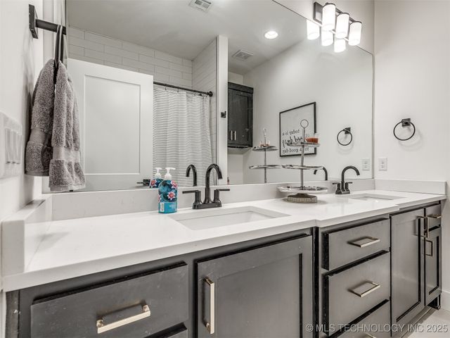 3005 E 146th Place S, Bixby, OK 74008