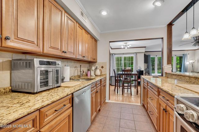 200 Portland Road E14, Highlands, NJ 07732
