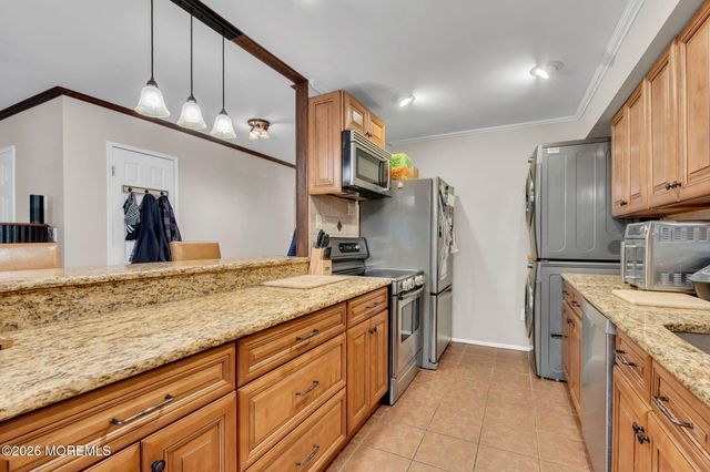 200 Portland Road E14, Highlands, NJ 07732
