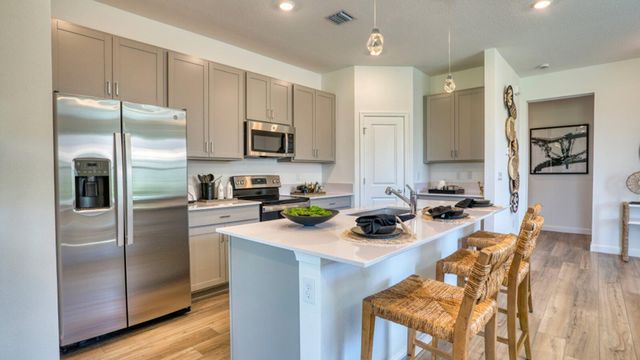 1601 SE Crosswood Way, Port St Lucie, FL 34984