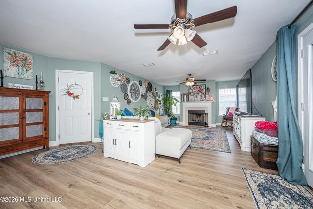 14048 Seymour Drive, Biloxi, MS 39532