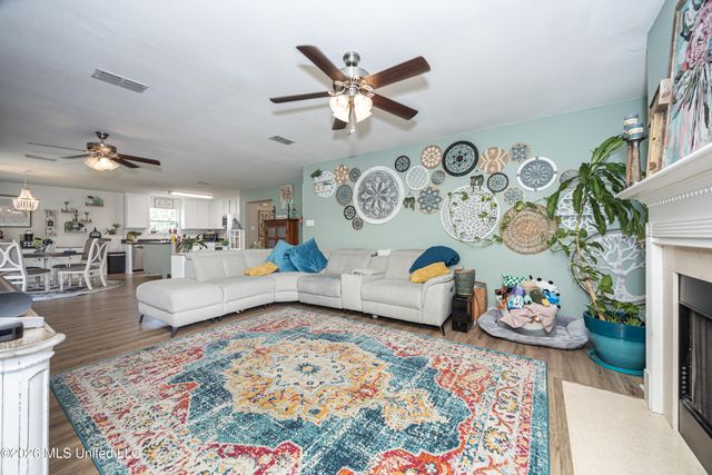 14048 Seymour Drive, Biloxi, MS 39532