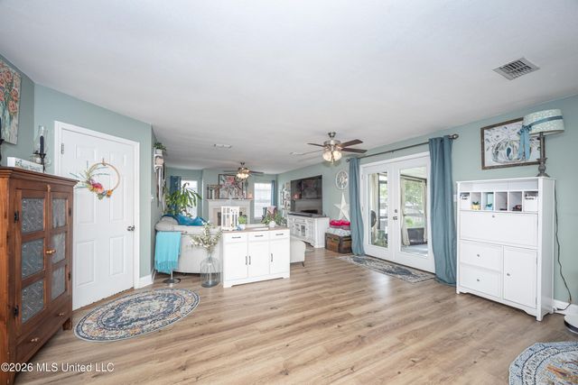 14048 Seymour Drive, Biloxi, MS 39532
